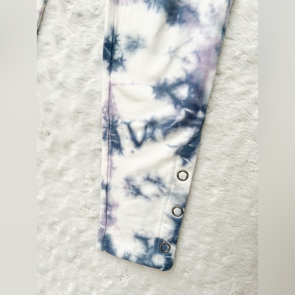 NWT- MONROW Midnight Iris Active Sweatpants Legging Two Tone Crystal Tie Dye - Picture 10 of 16